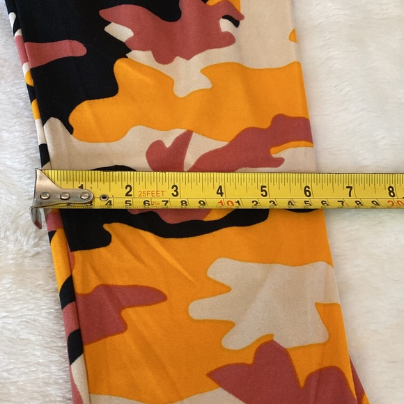 NWOT EYE CANDY  Camo Capri Cropped Leggings Plus Size 3X - Picture 11 of 12